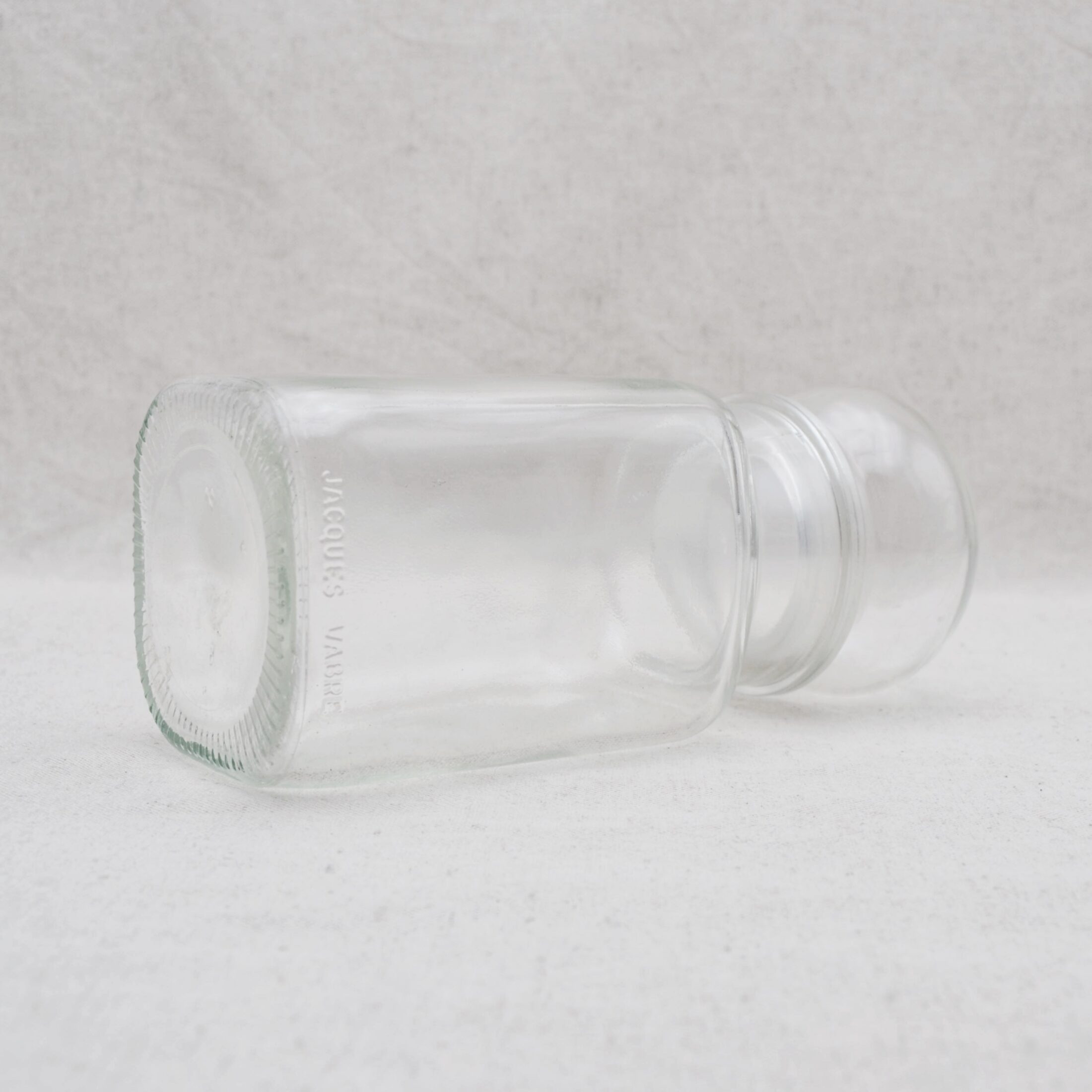 Le pot à pharmacie transparent