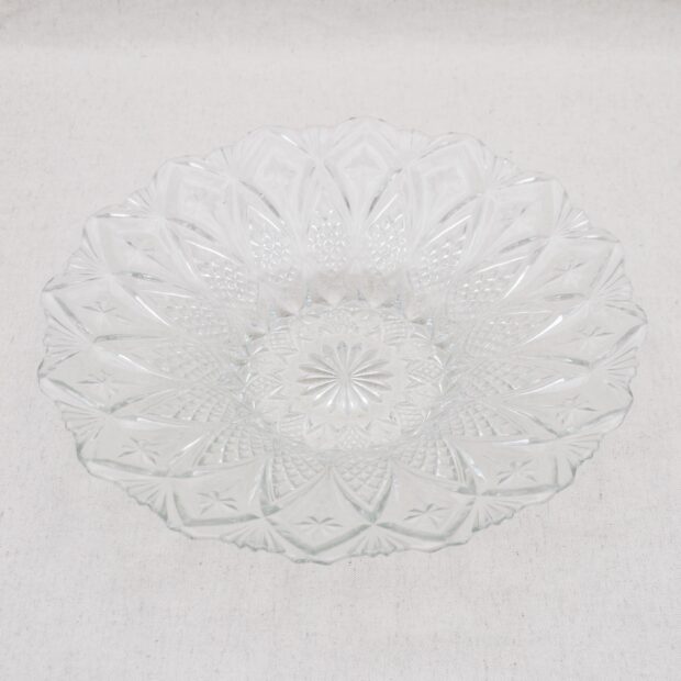 La coupe à fruits en verre ciselé