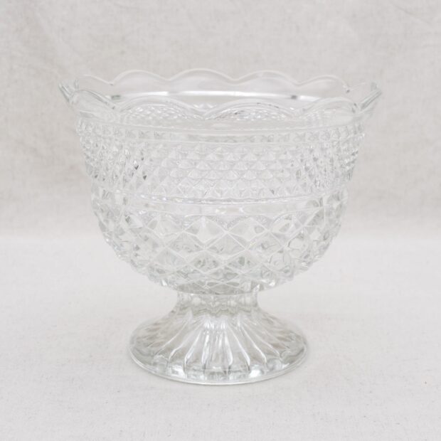 La coupe en verre ciselé