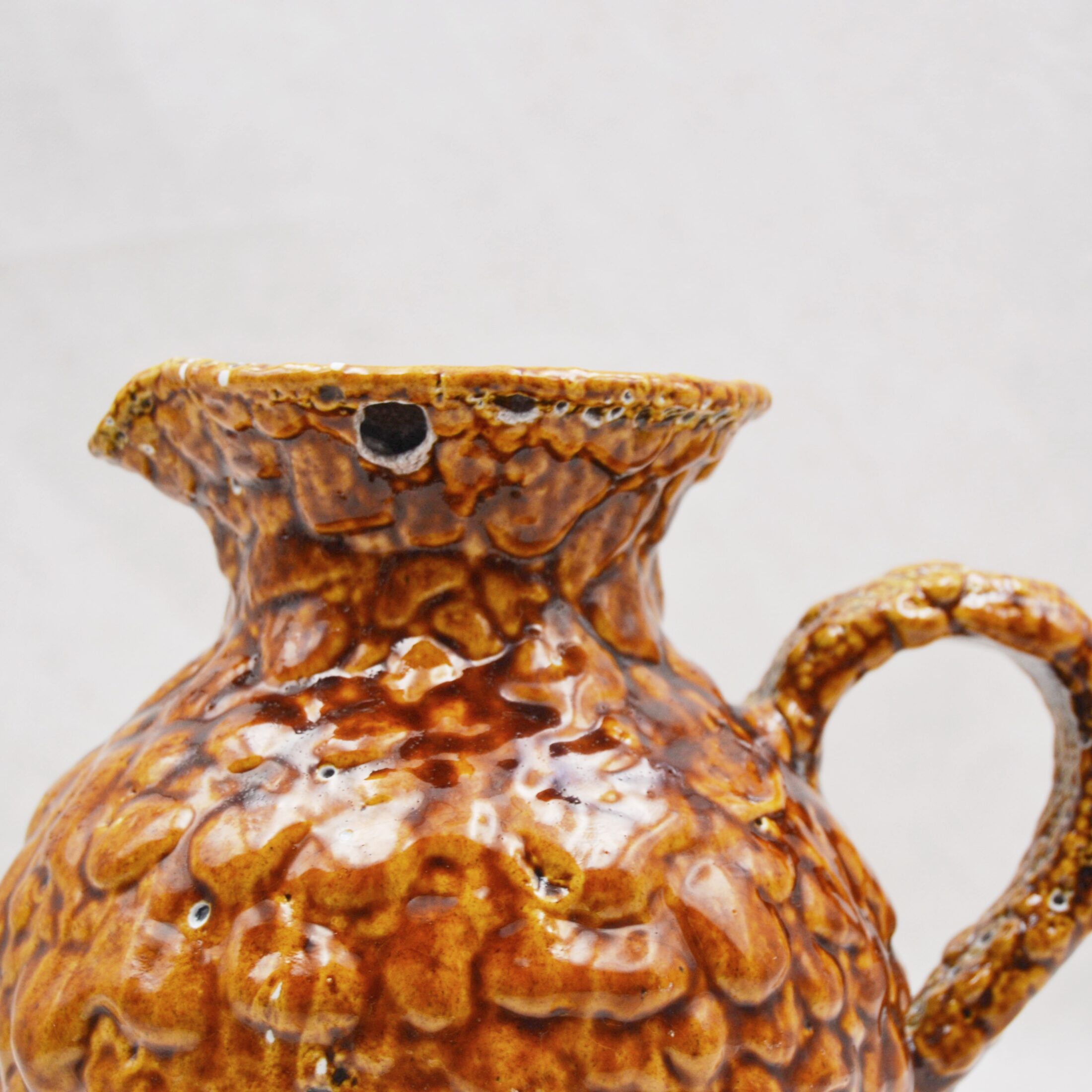 Le pichet en fat lava