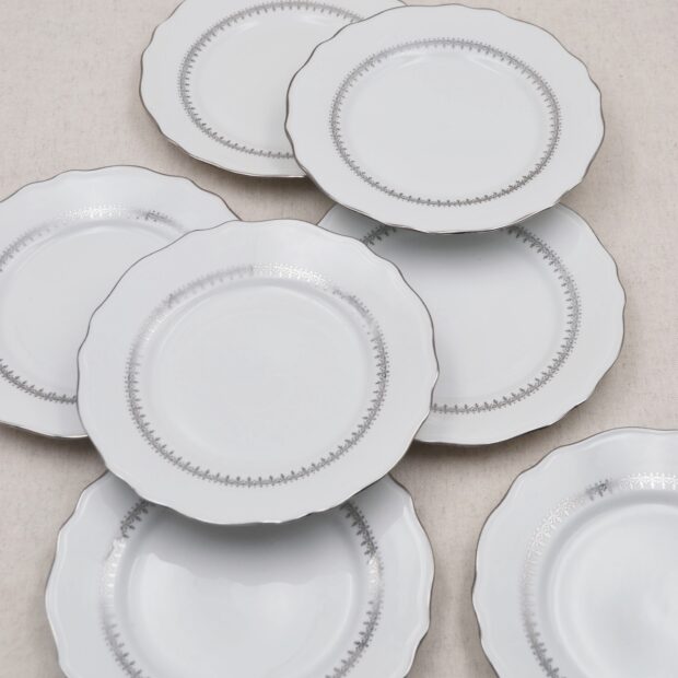 Les assiettes à dessert en haute porcelaine