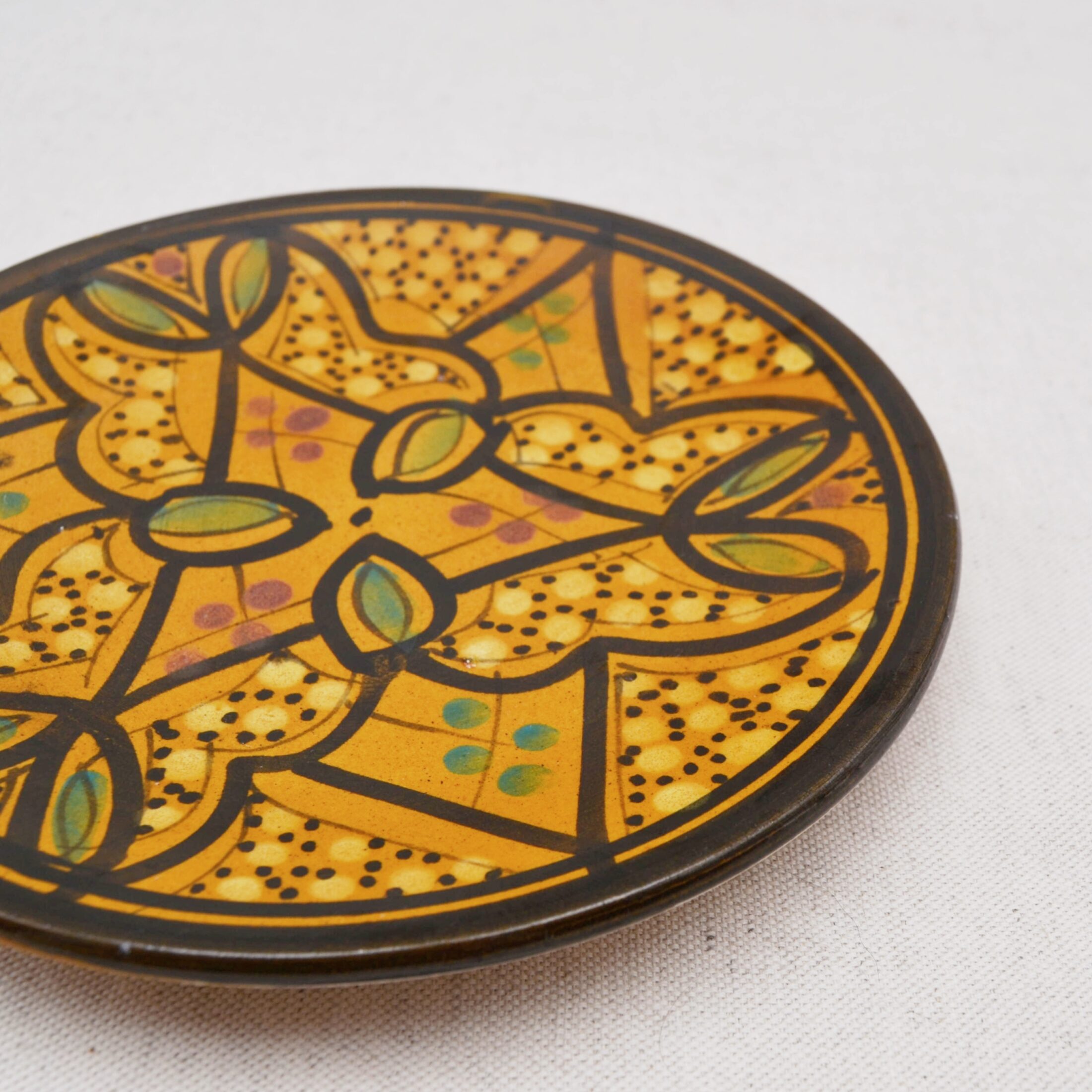 La petite assiette méditerranéenne jaune