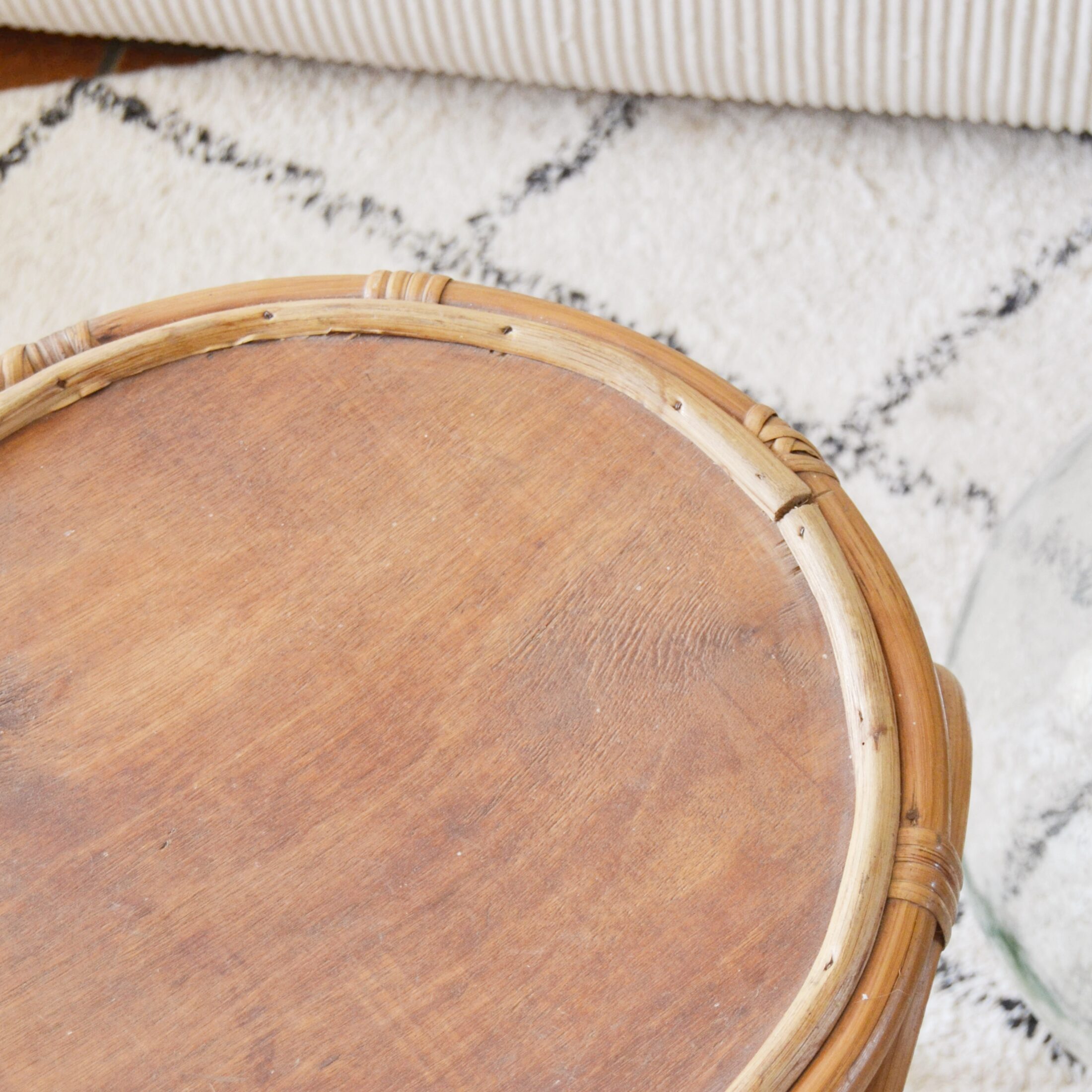 Le bout de canapé en rotin