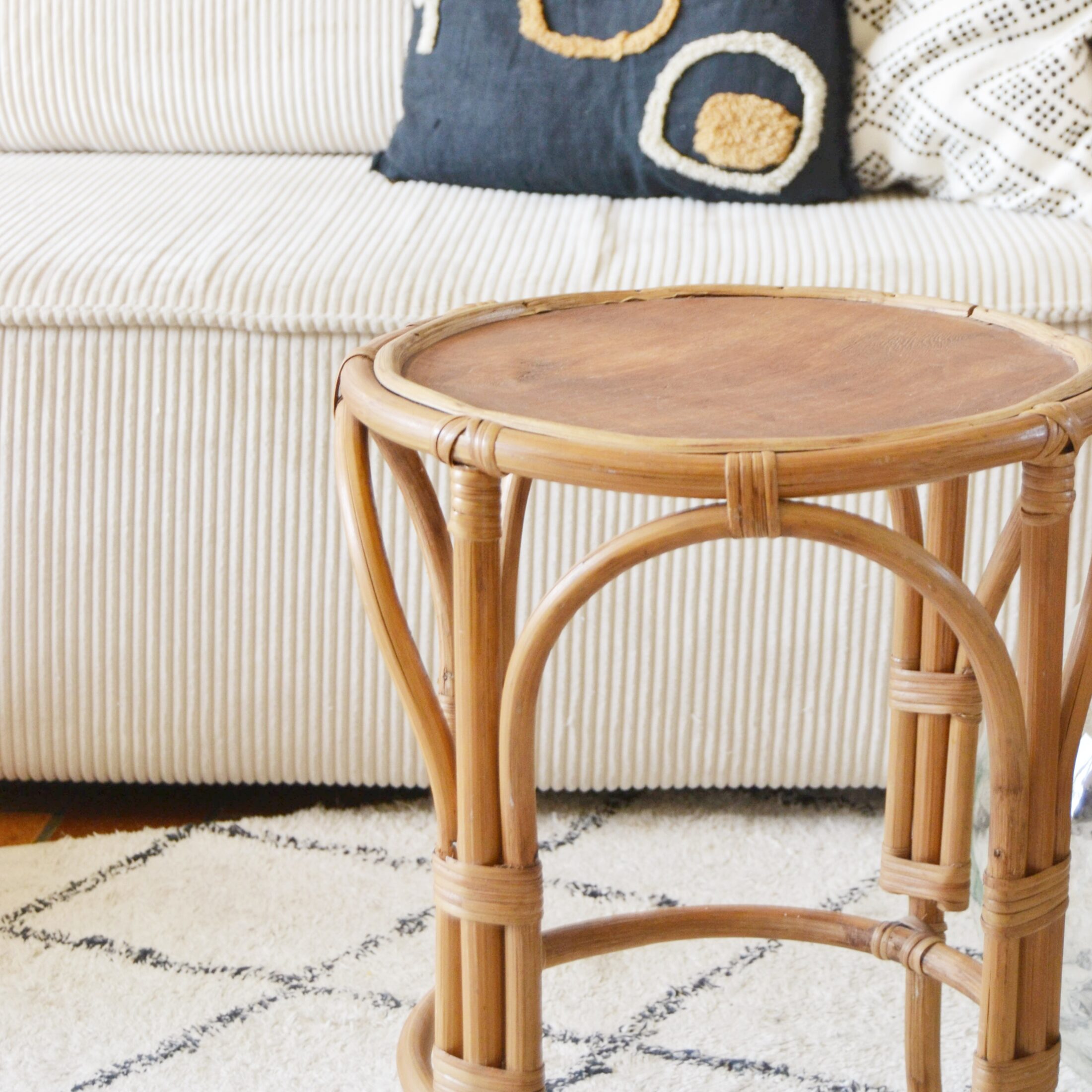 Le bout de canapé en rotin