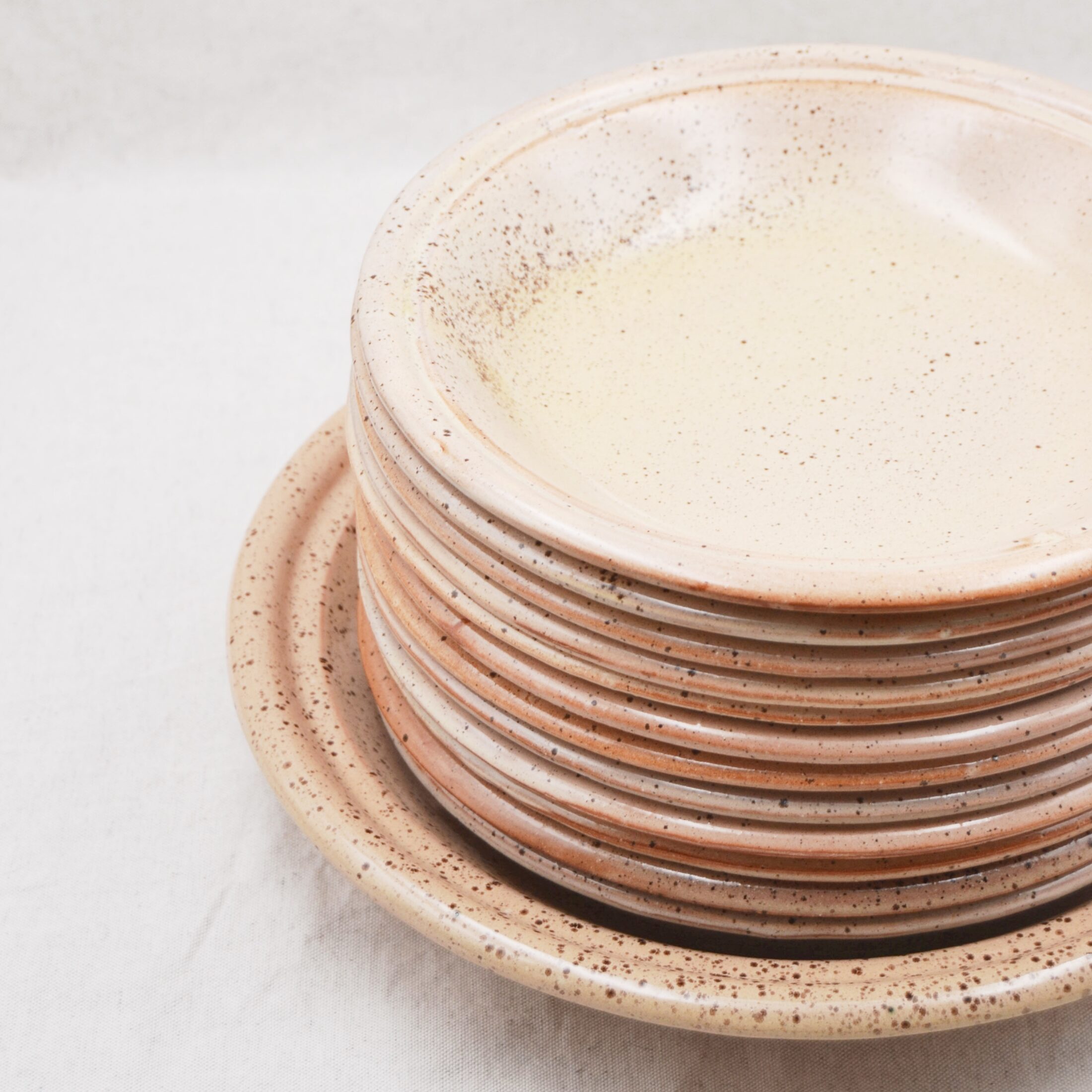 Le service creux en grès