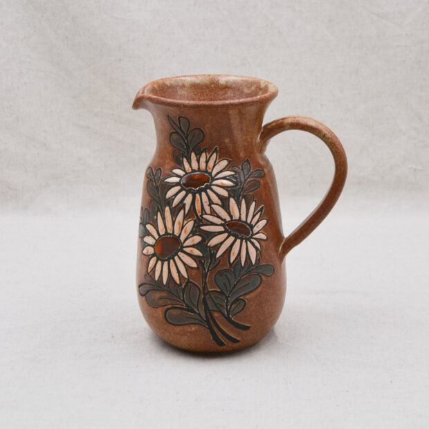 Le pichet Vallauris à fleurs blanches