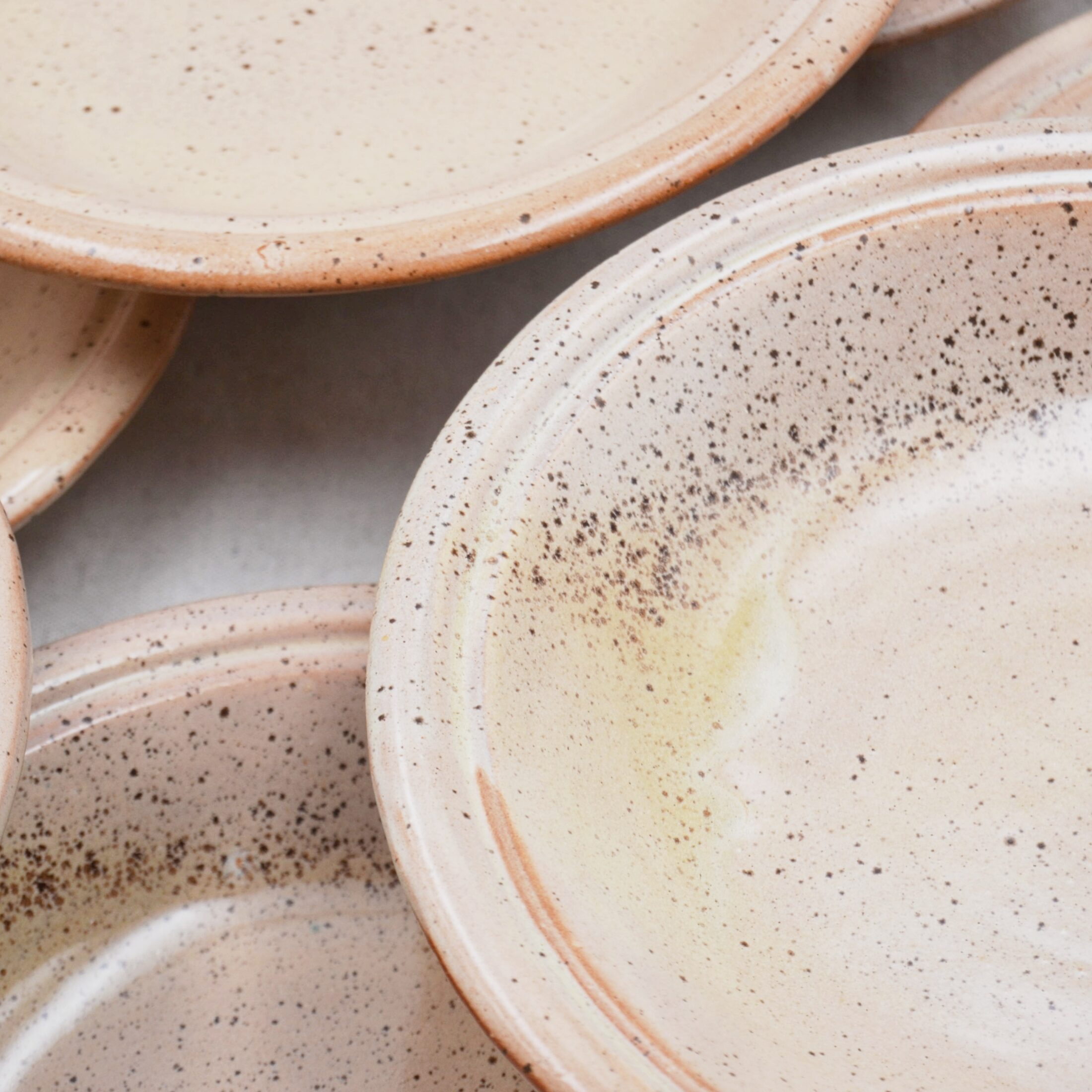 Le service creux en grès