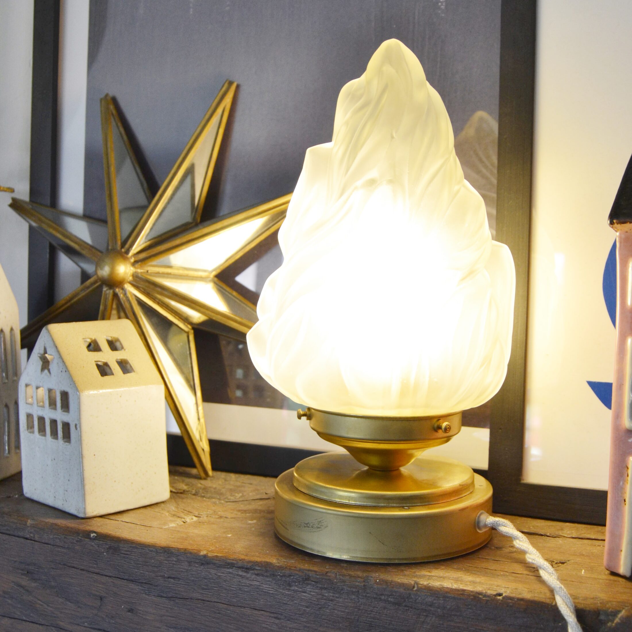 La lampe à poser flamme