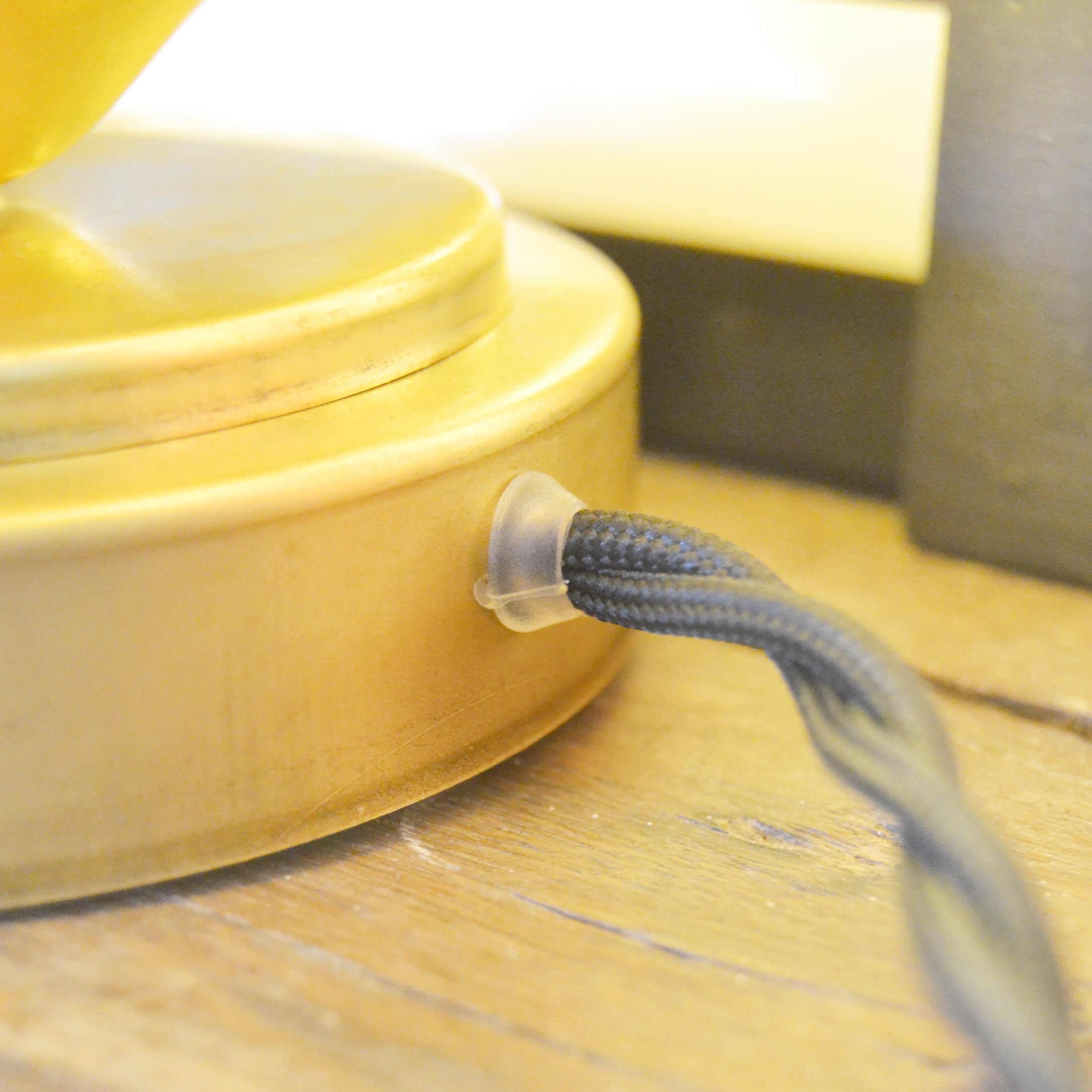 La lampe à poser ambrée