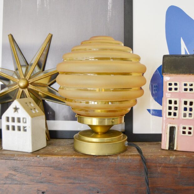 La lampe à poser ambrée