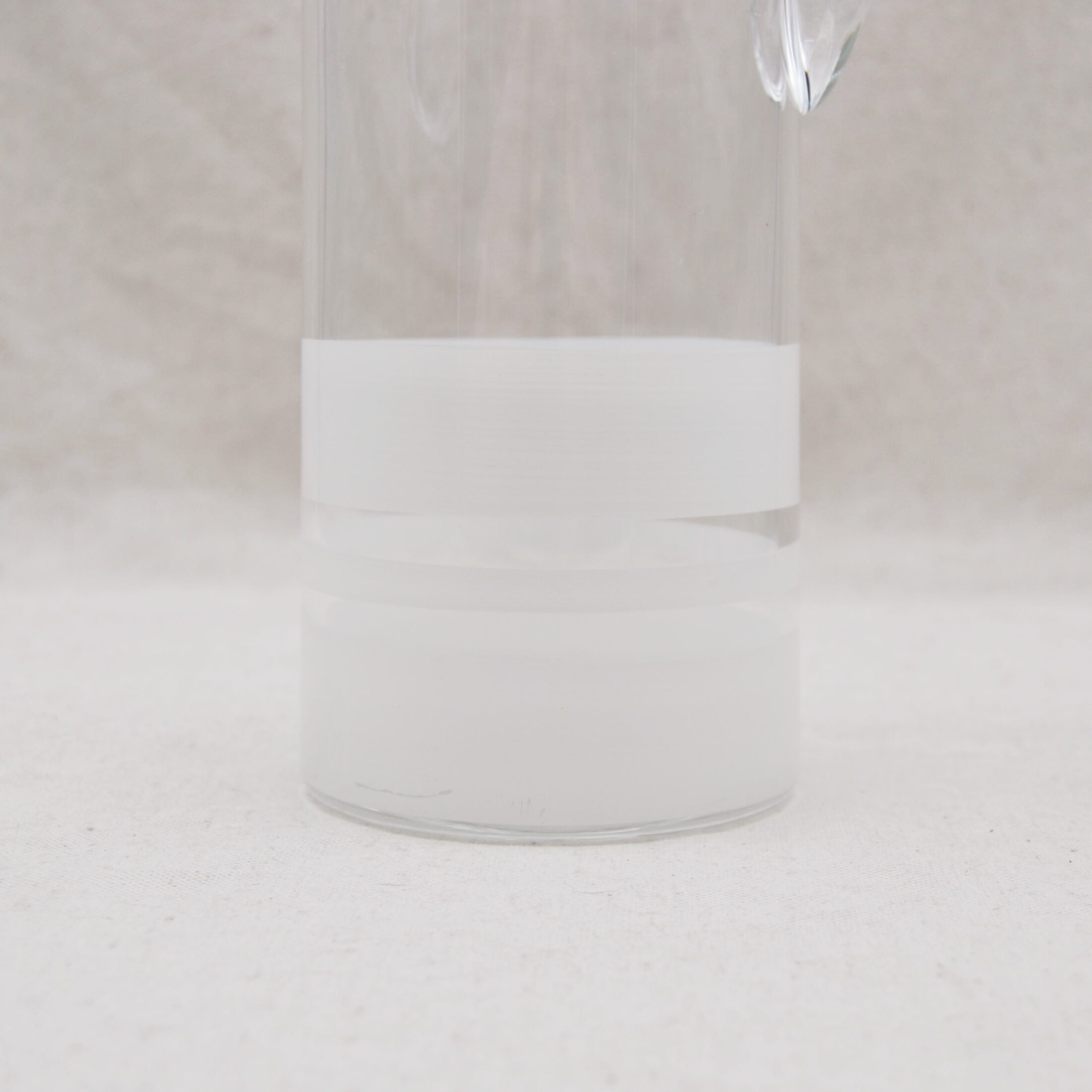 Le pichet en verre soufflé bouche