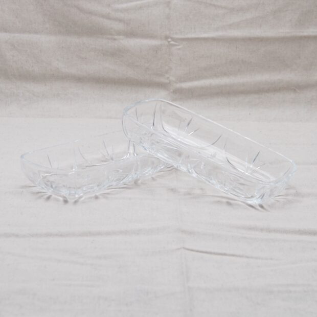 Les ramequins rectangulaires en cristal