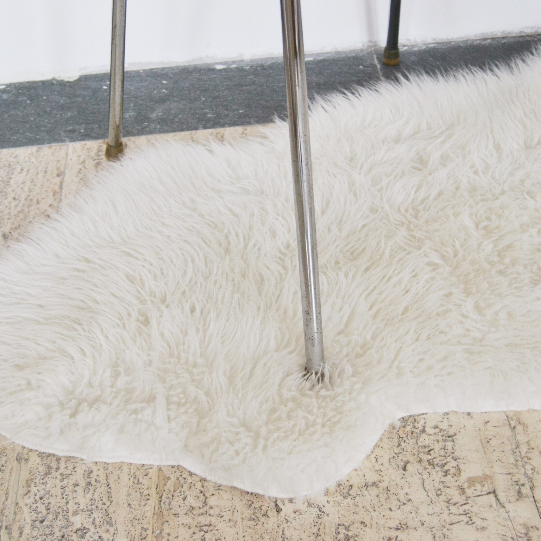 La chaise en plexiglas Sintesi