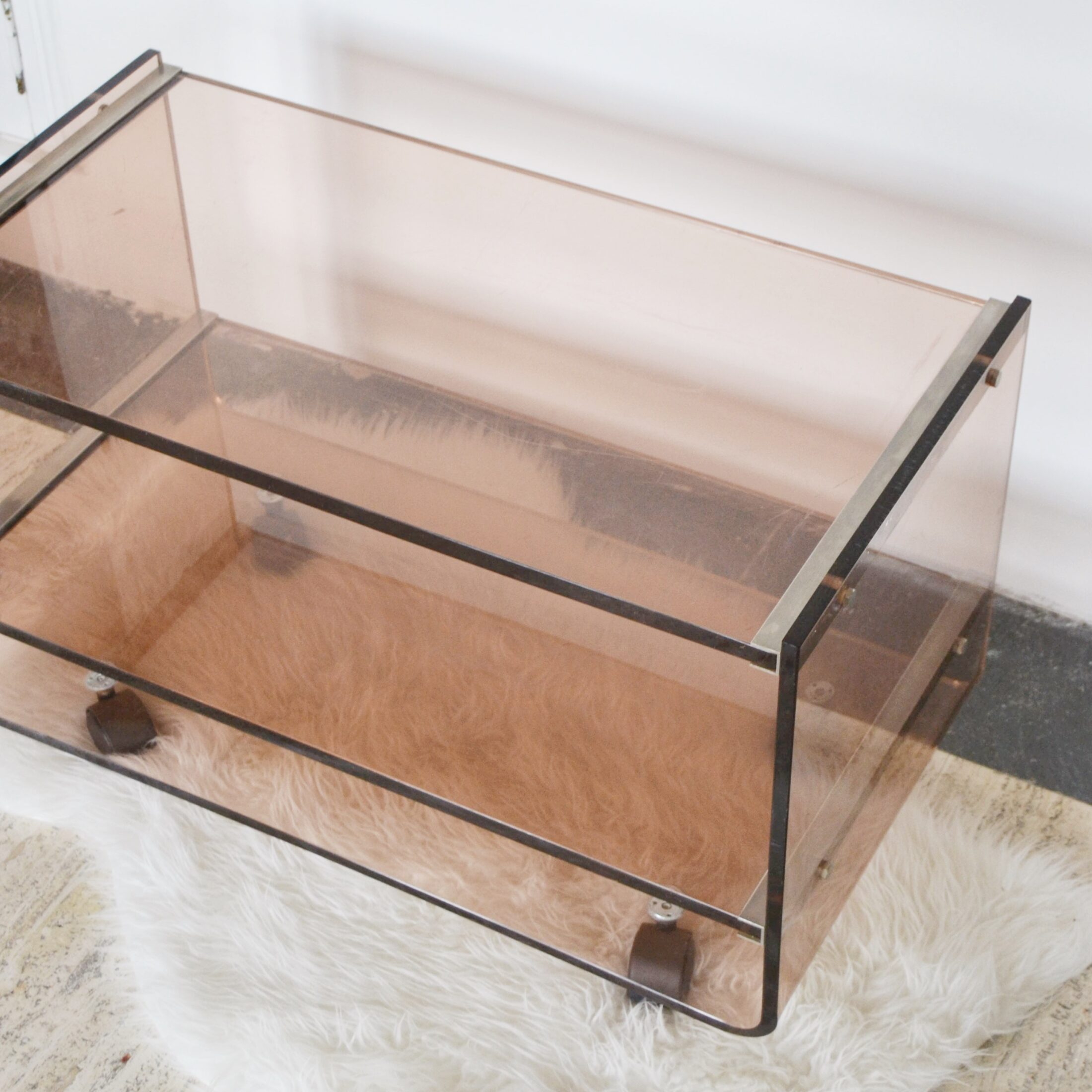 La desserte en plexiglas