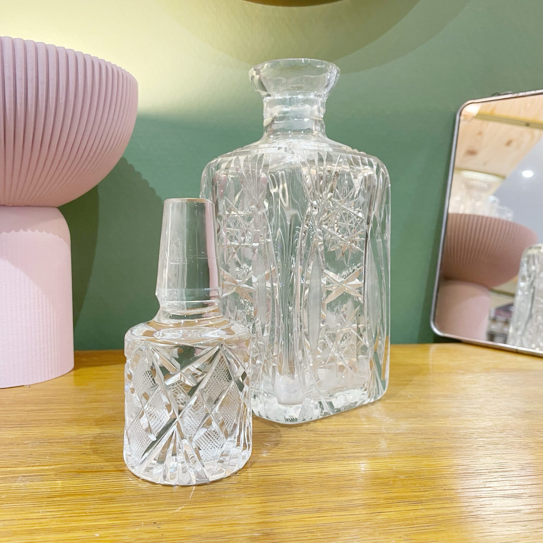 La carafe en cristal ciselé