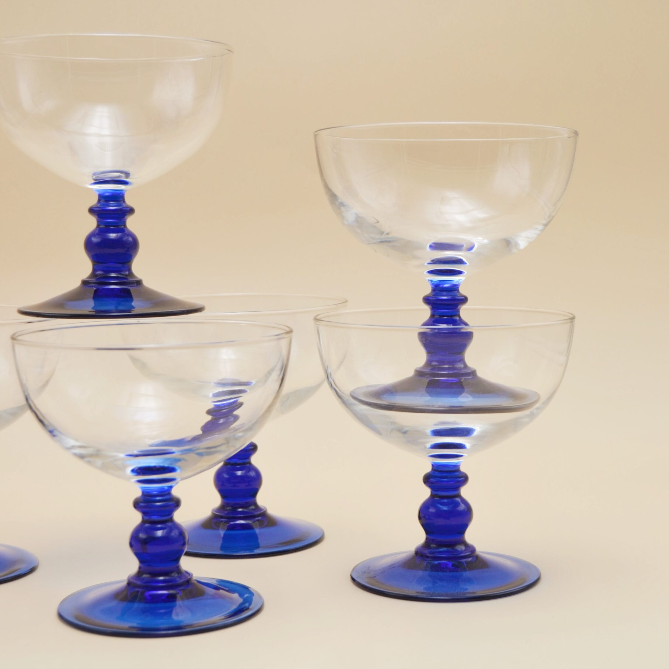 Les coupes à pieds bleus