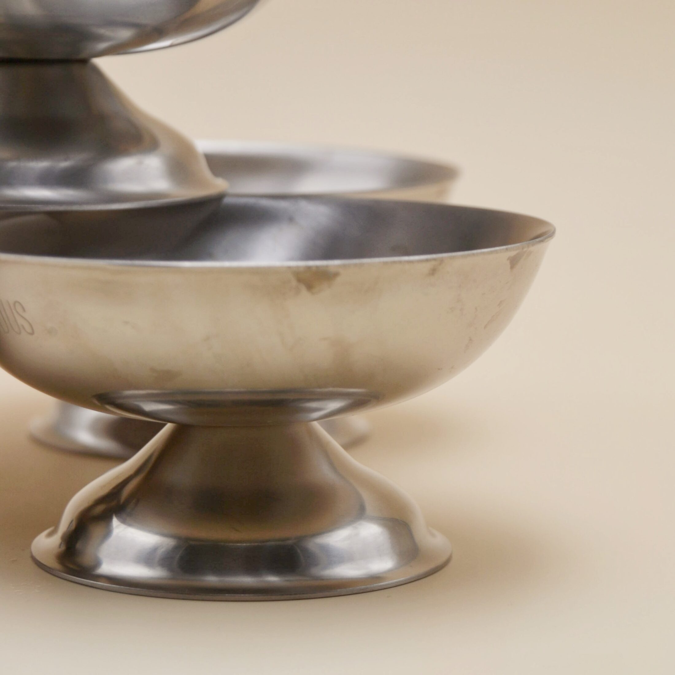 Les coupes argentés en métal