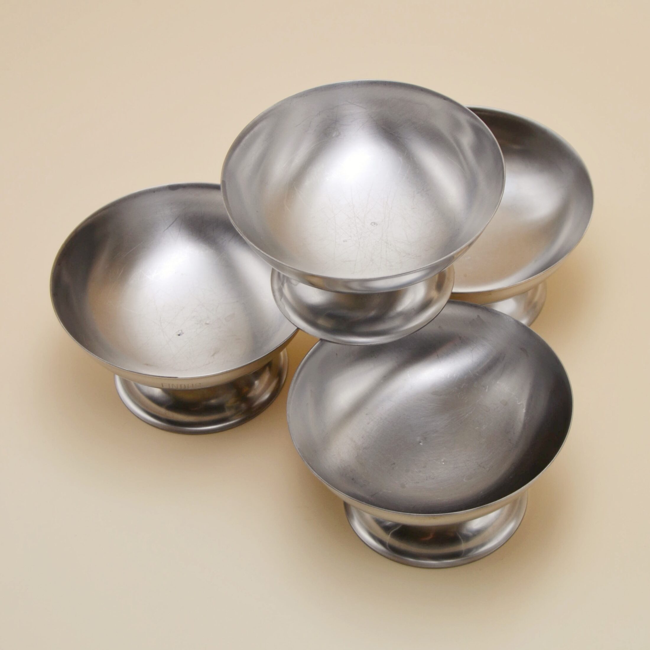 Les coupes argentés en métal