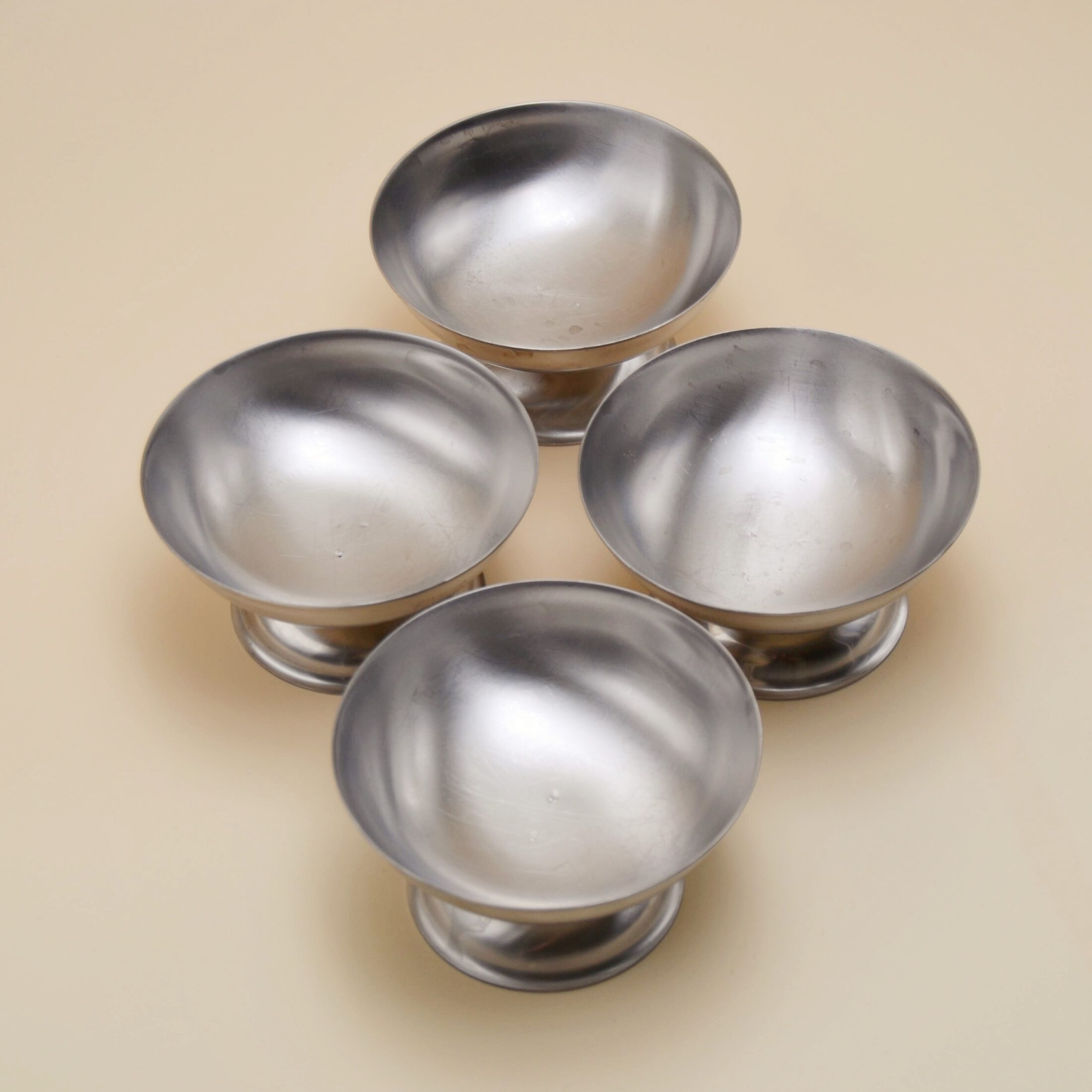 Les coupes argentés en métal