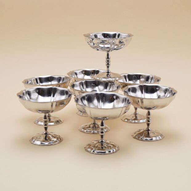 Les coupes argentées en métal