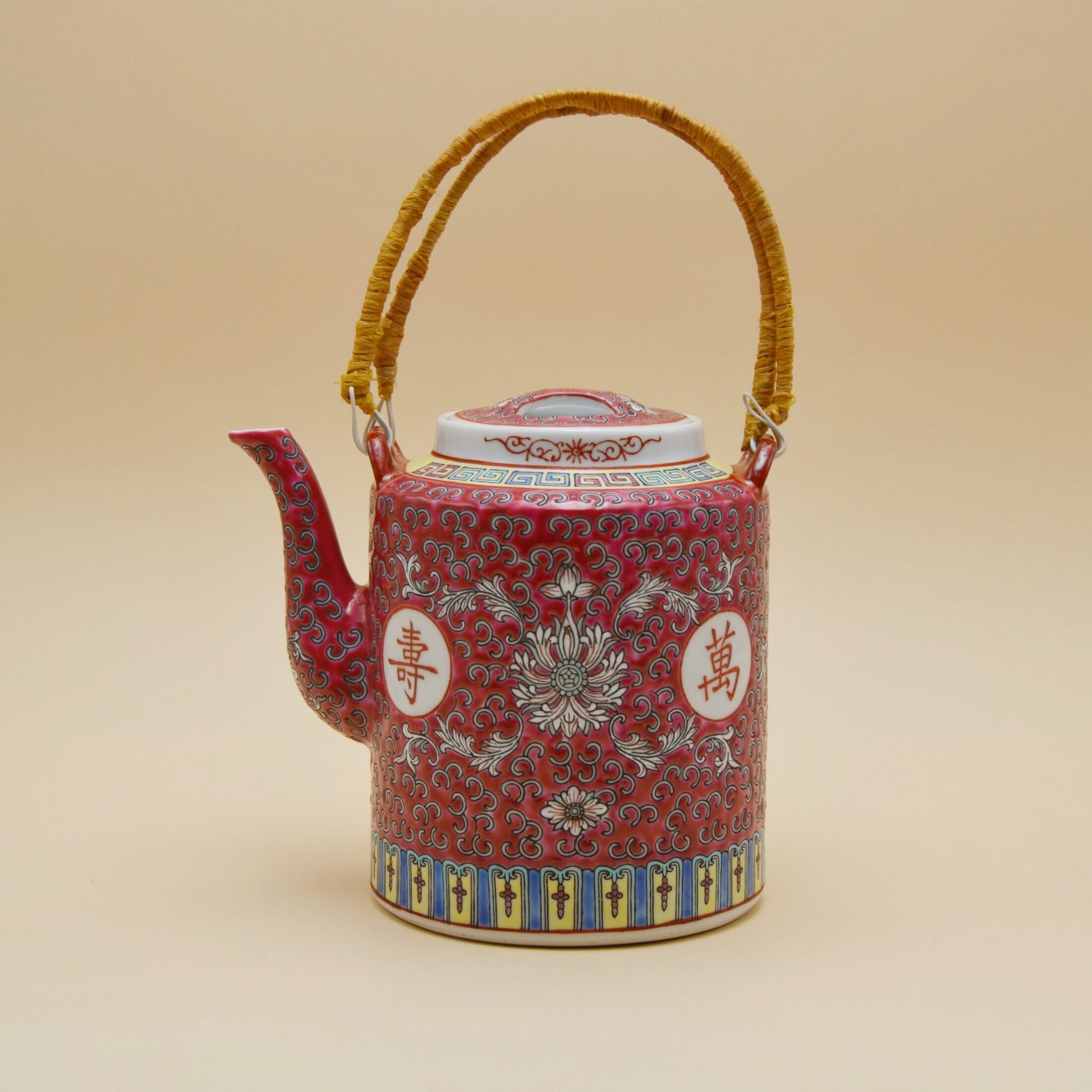 La théière chinoise cloisonnée