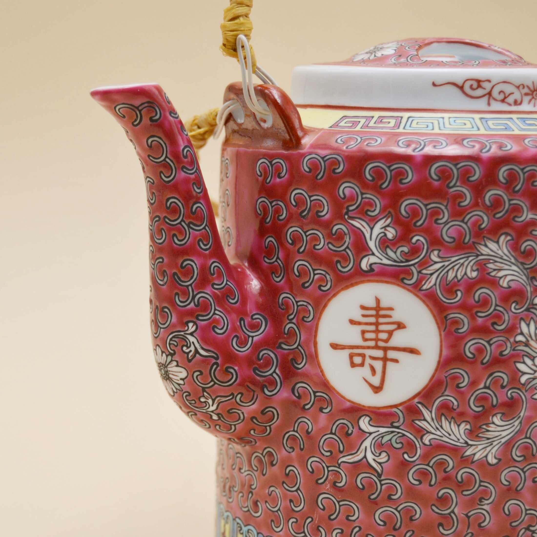 La théière chinoise cloisonnée