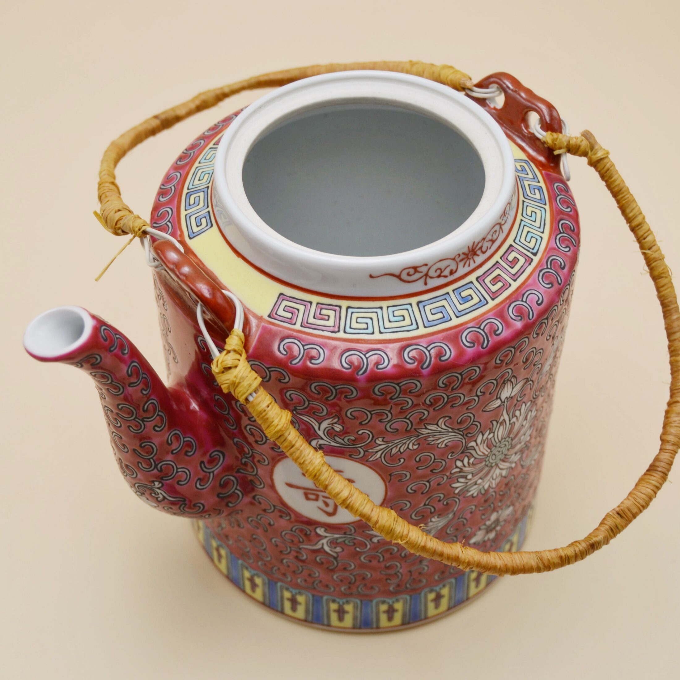 La théière chinoise cloisonnée