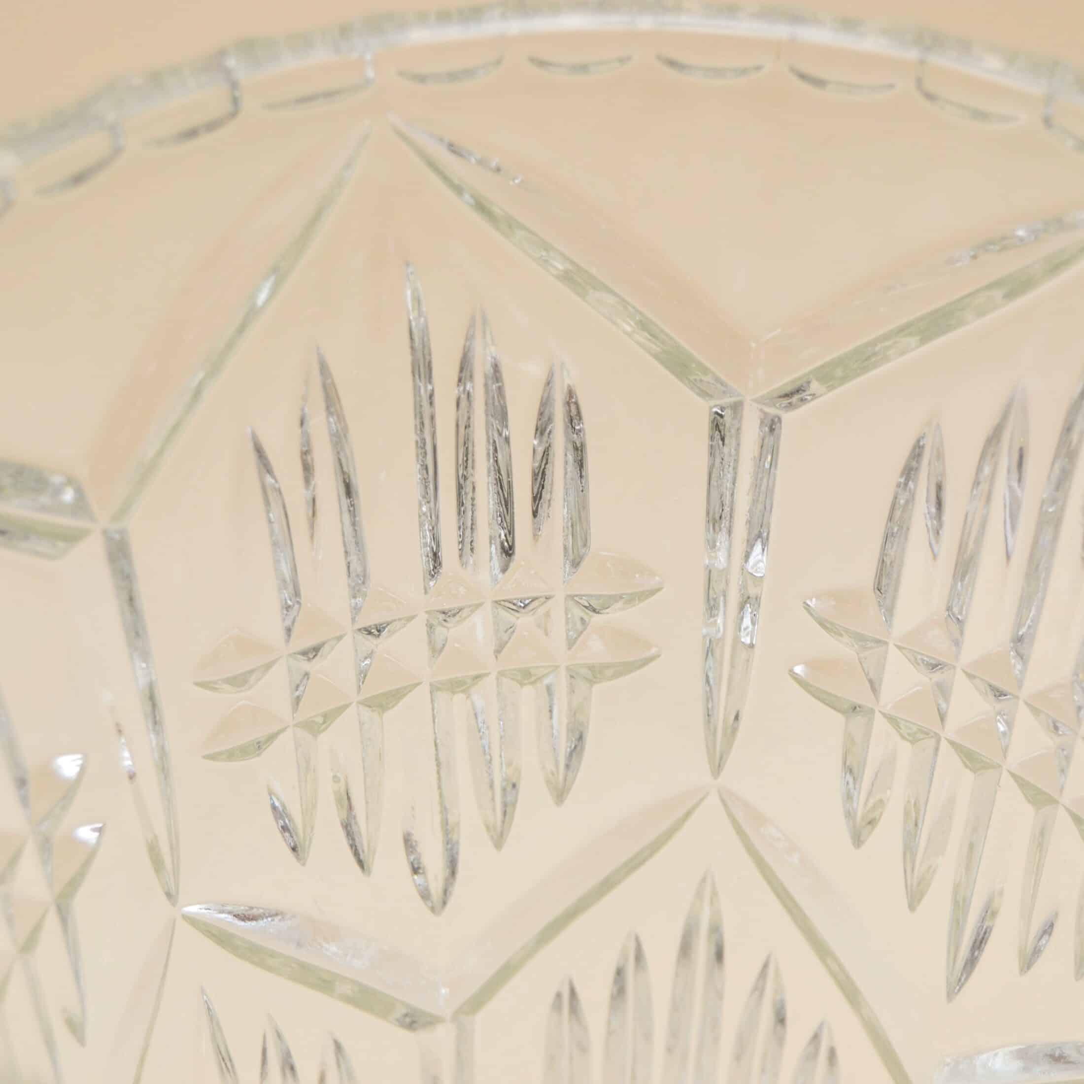 Le grand vase ciselé