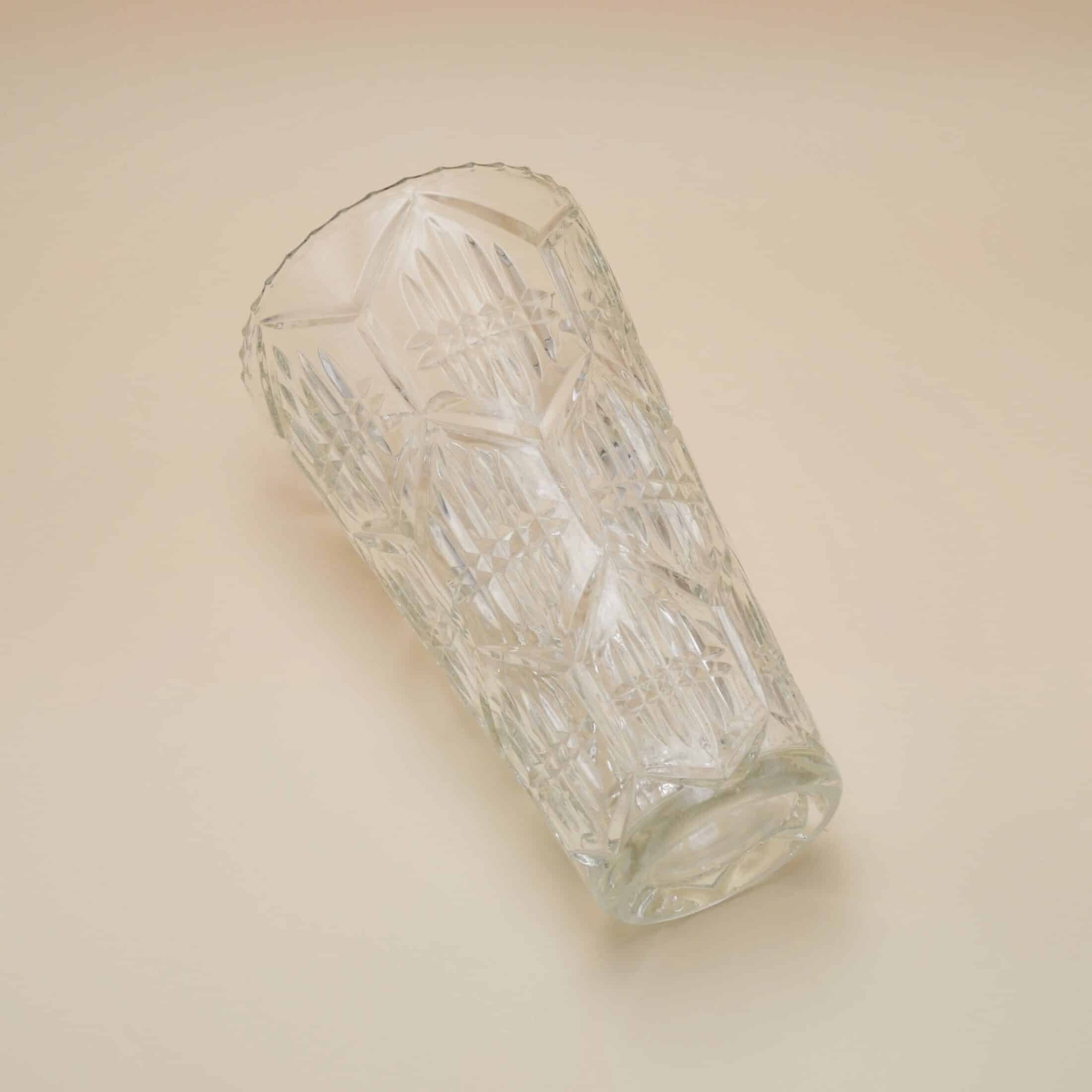 Le grand vase ciselé