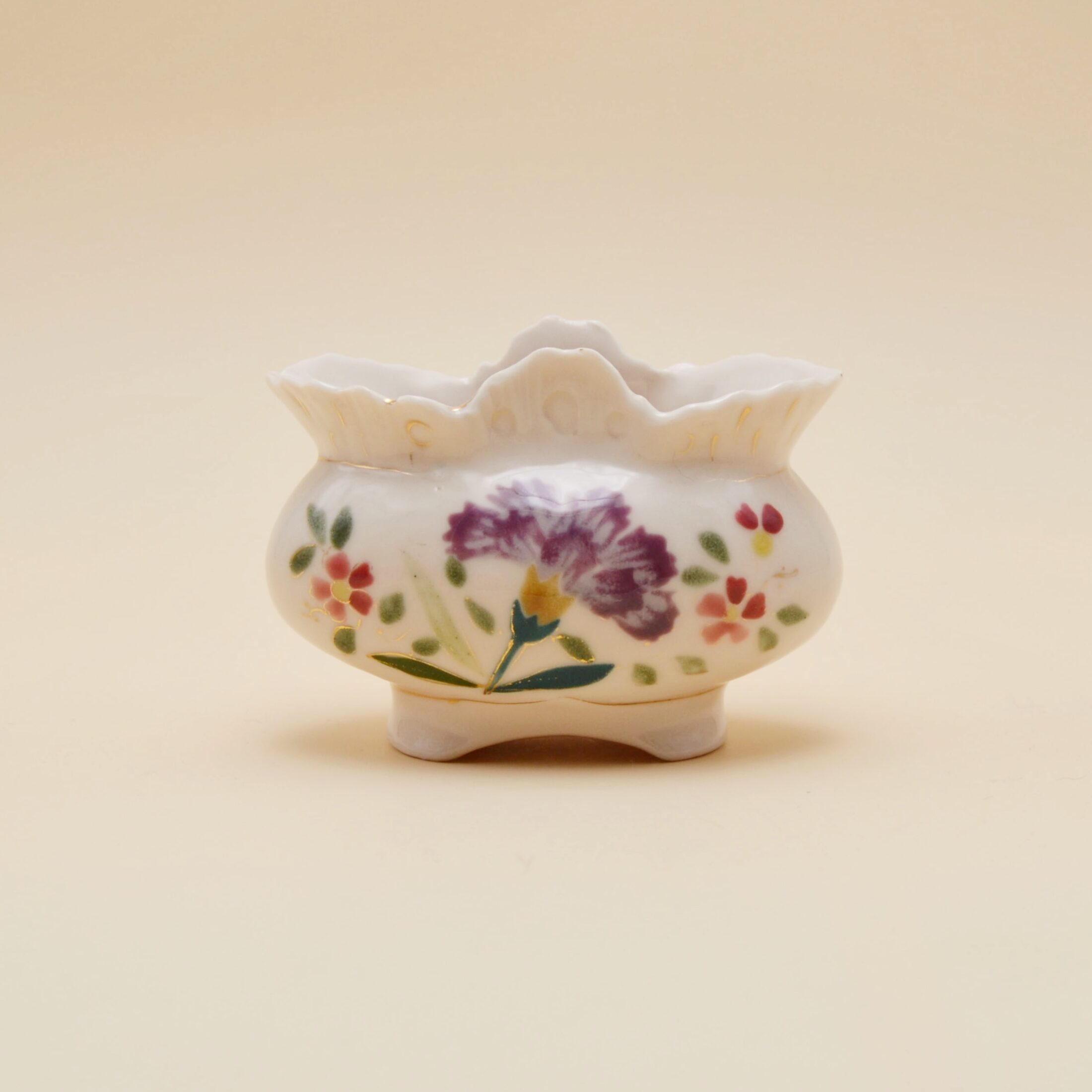 Le petit pot en porcelaine