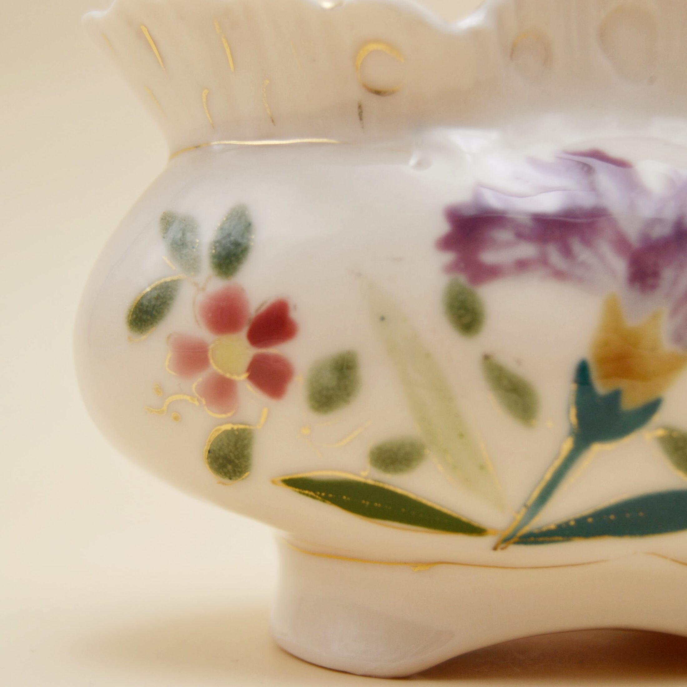 Le petit pot en porcelaine
