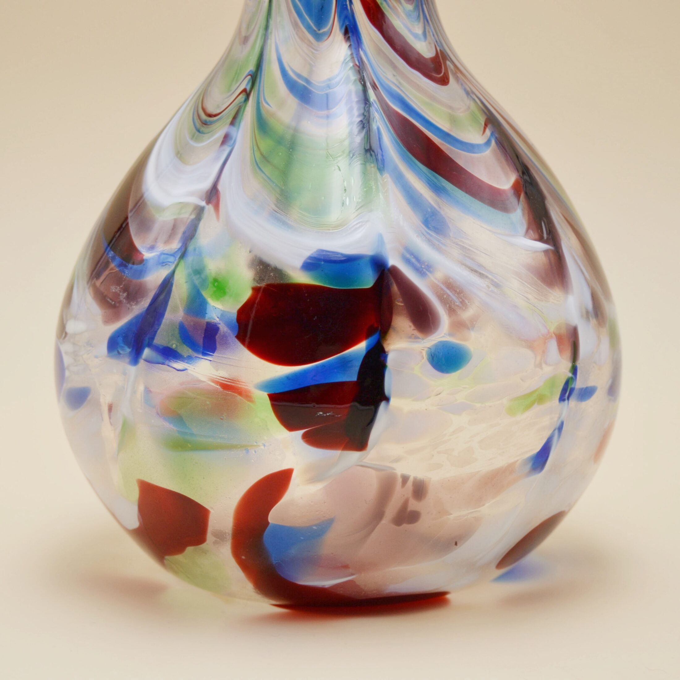 Le soliflore en verre coloré