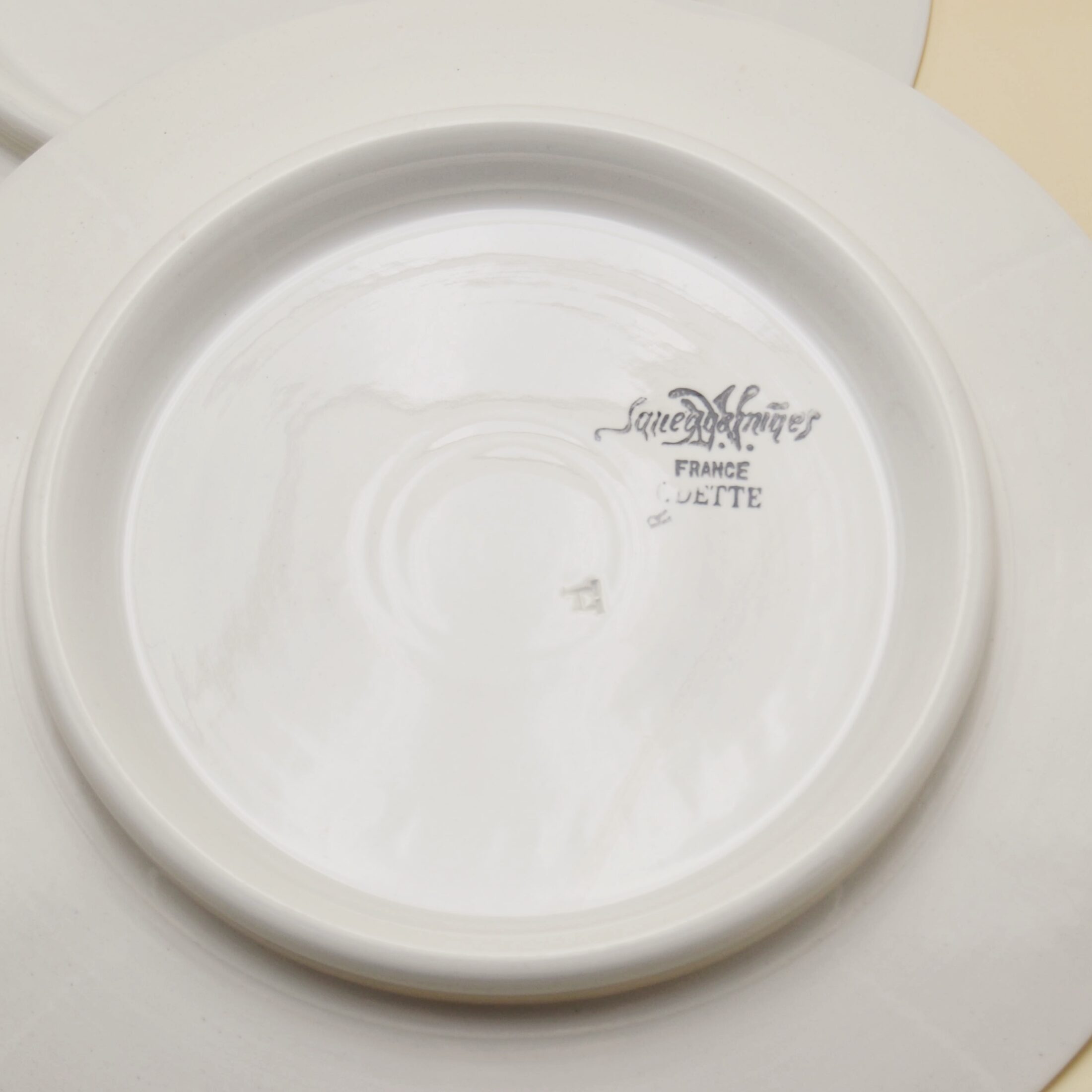 Les assiettes à support Odette de Sarreguemines