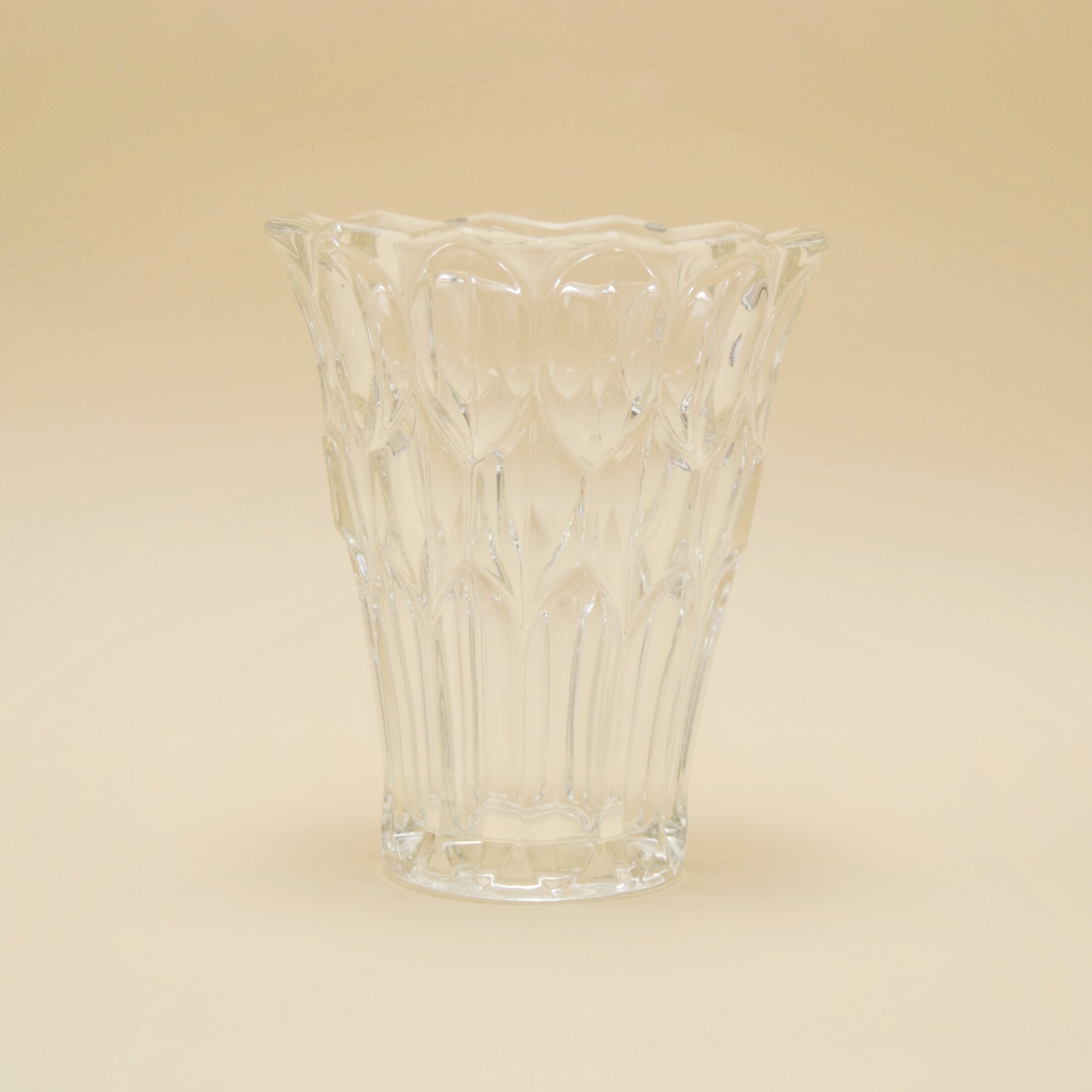 Le vase large taillé