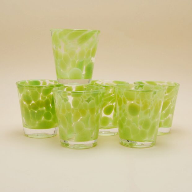 Les verres mouchetés verts
