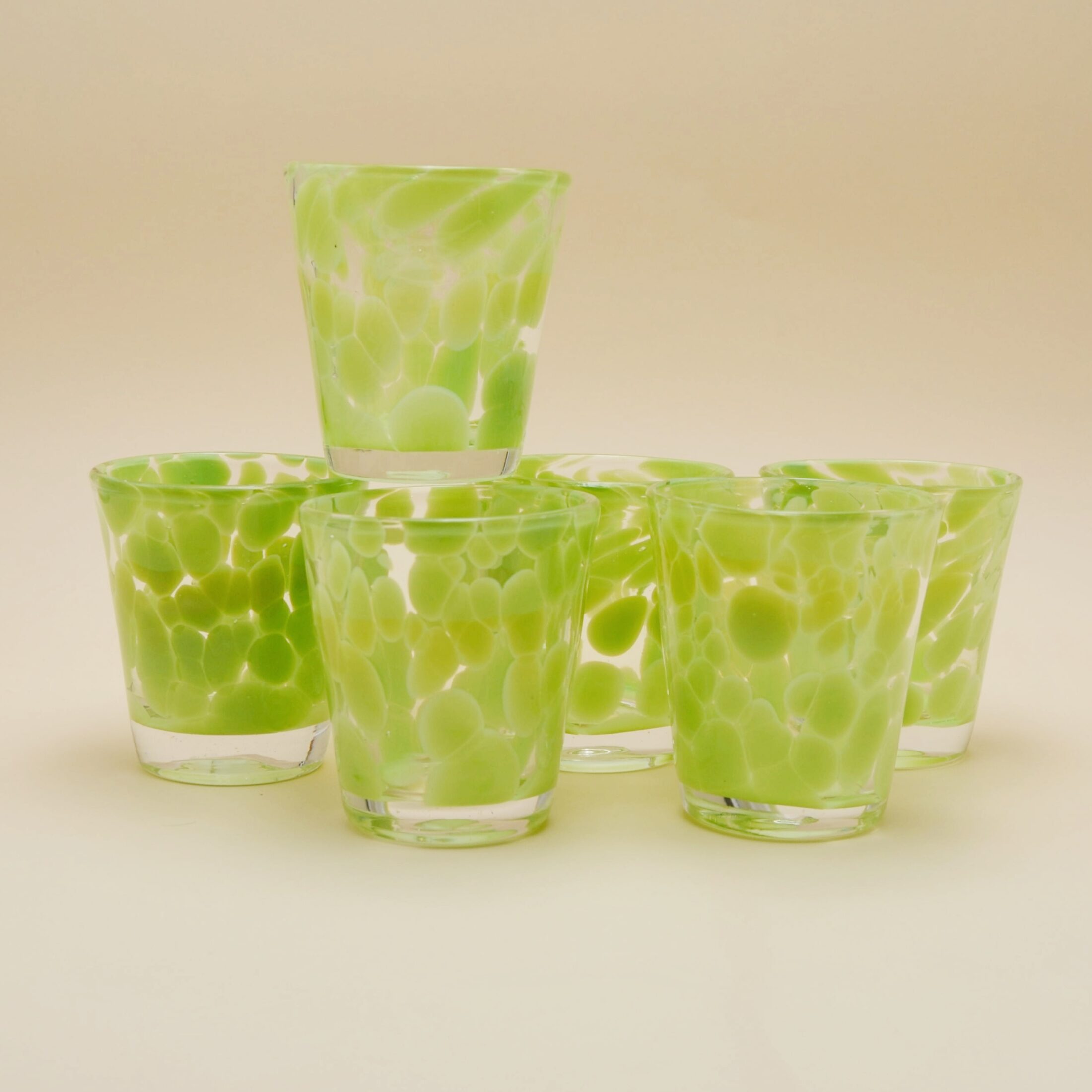 Les verres mouchetés verts