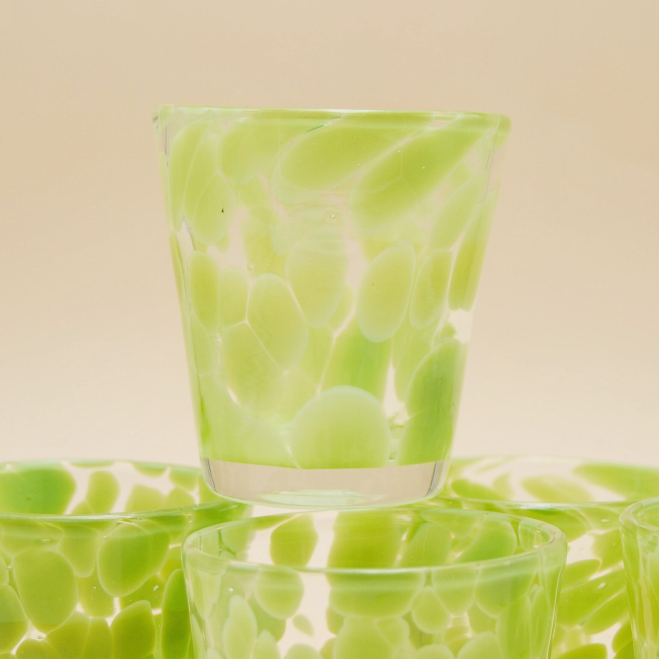 Les verres mouchetés verts