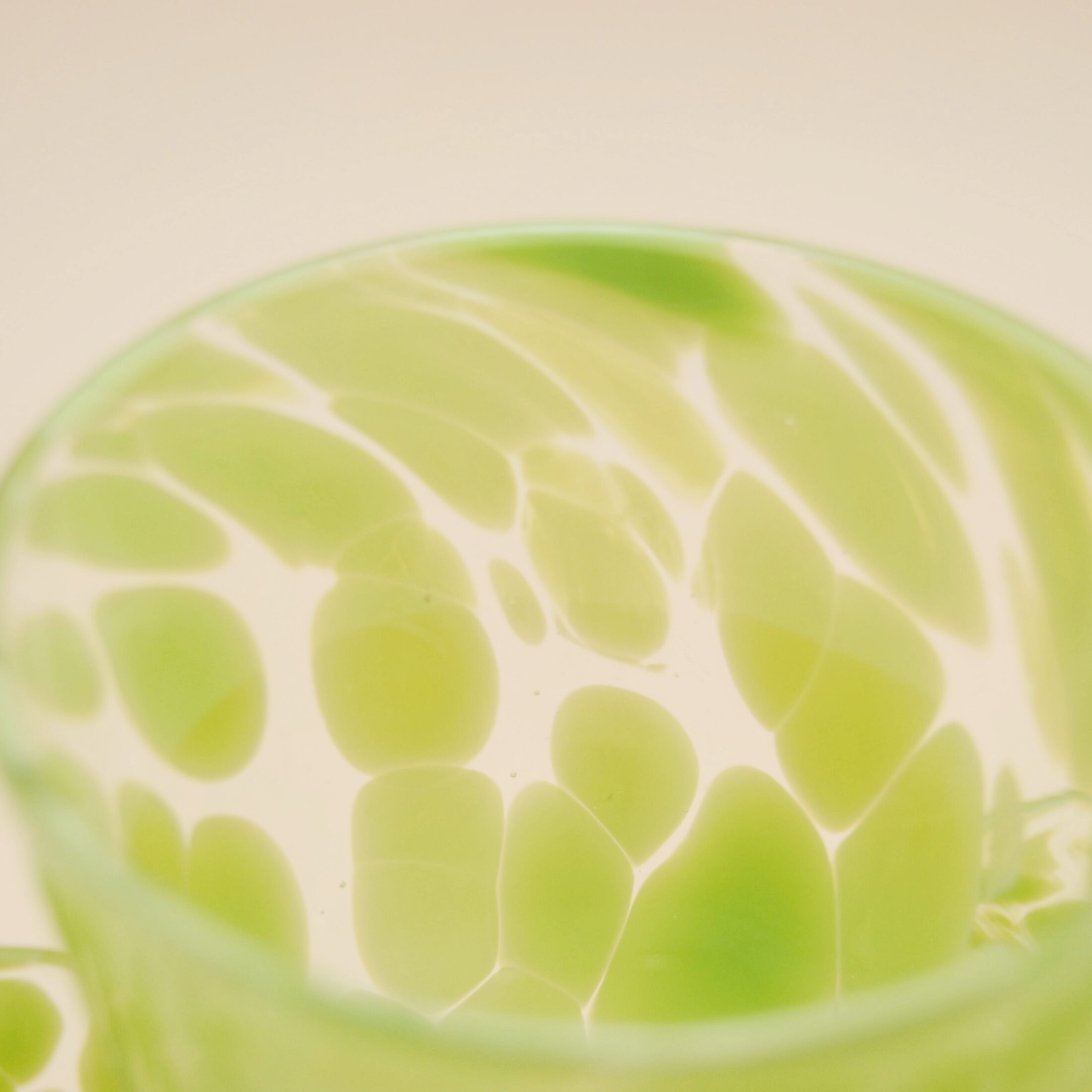 Les verres mouchetés verts