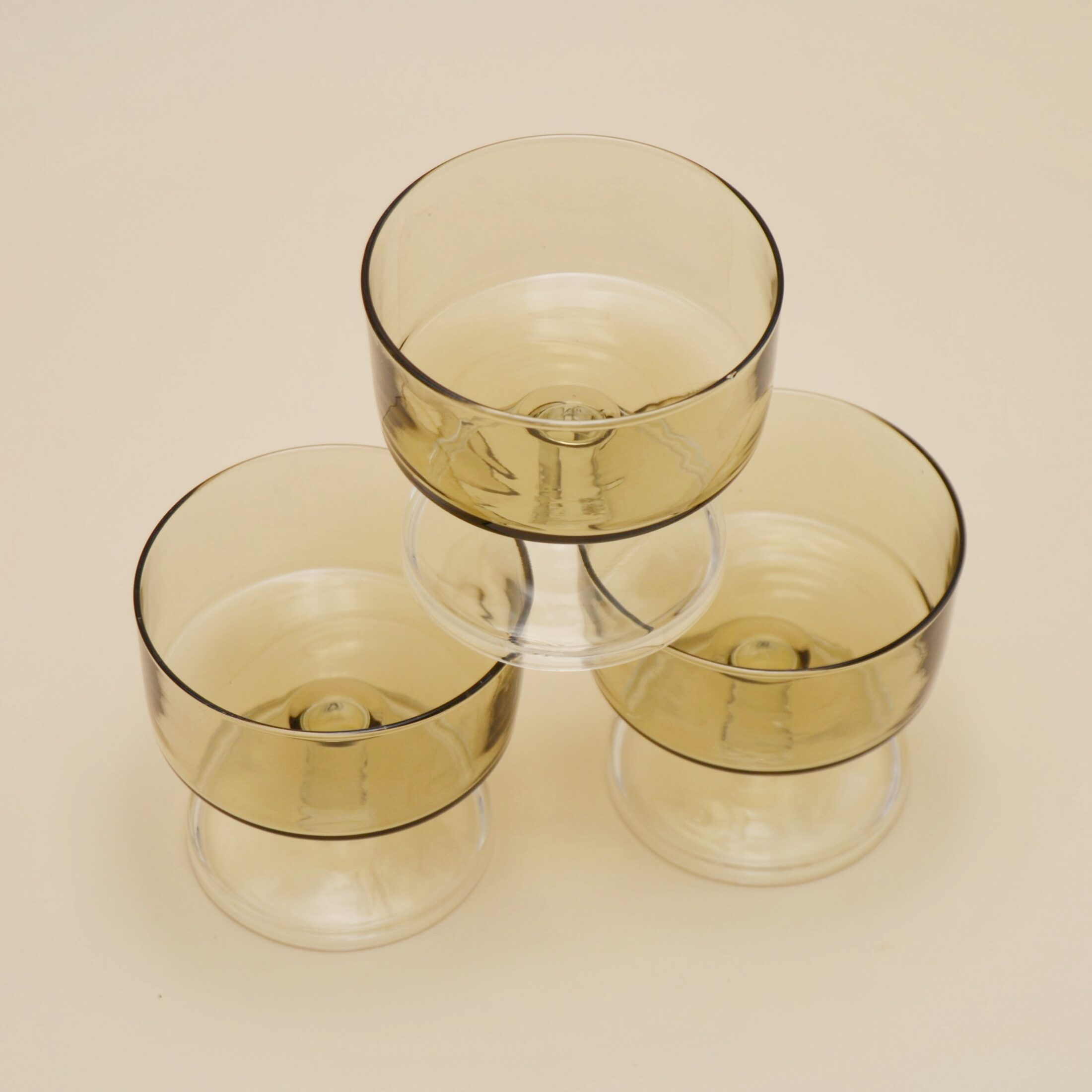 Les coupes en verre fumé