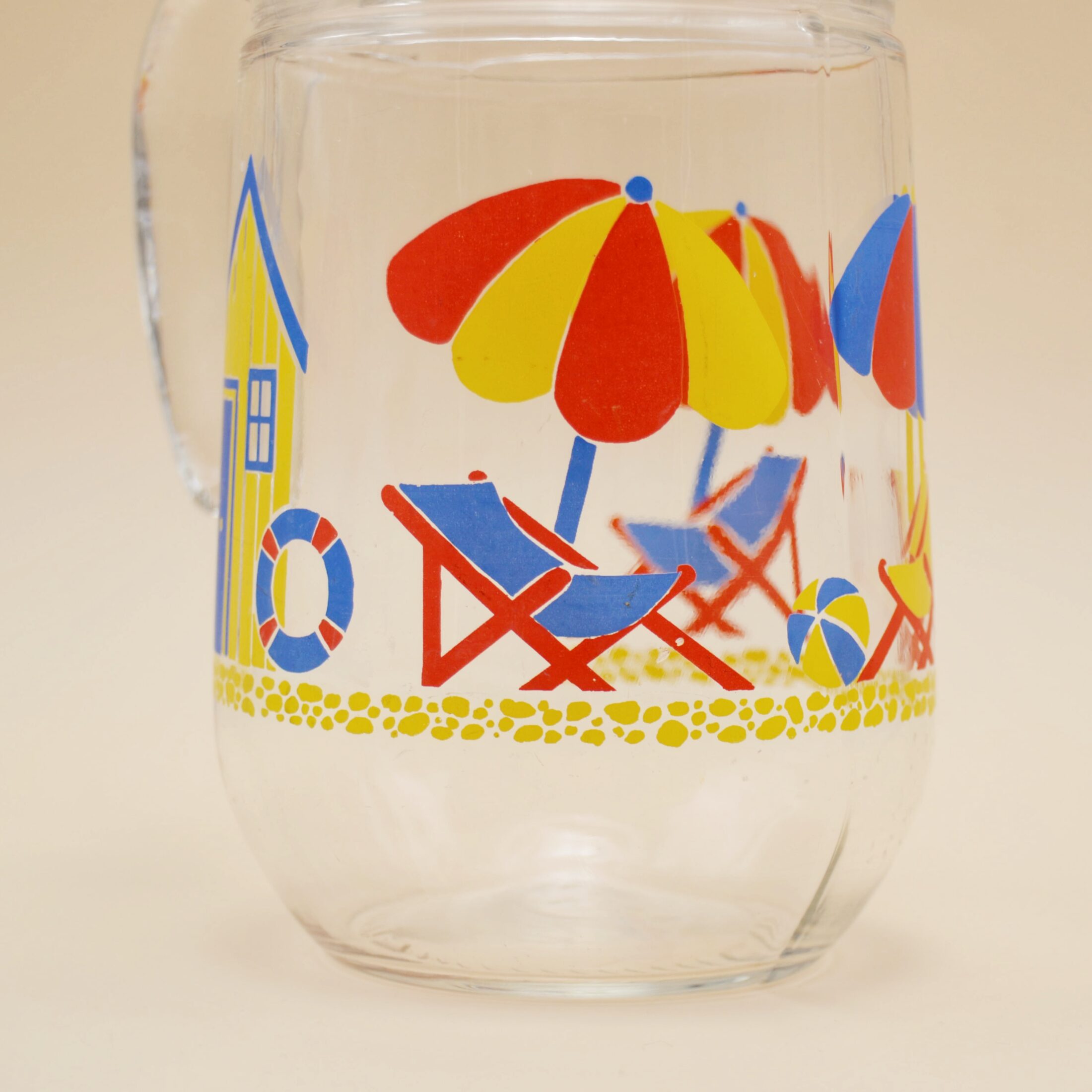 Le pichet à la plage