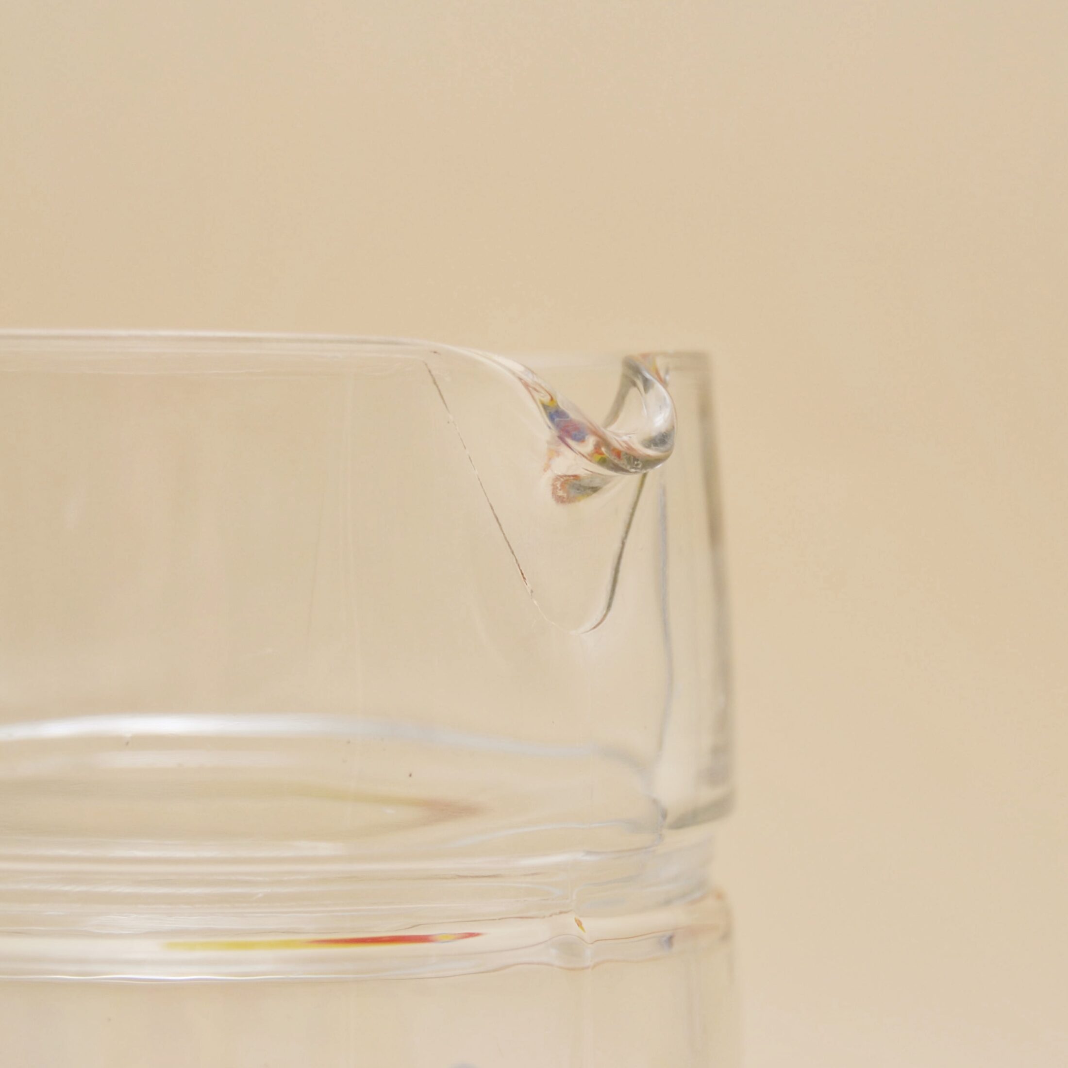 Le pichet à la plage